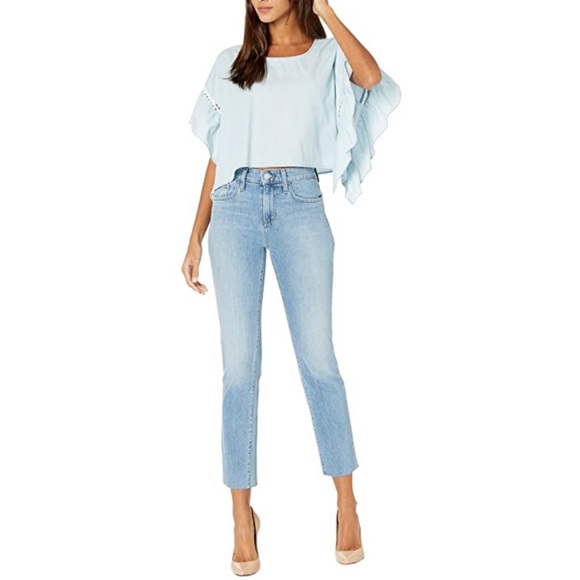 BCBGeneration Ruffle Sleeves Crop Top - Picture 12 of 14